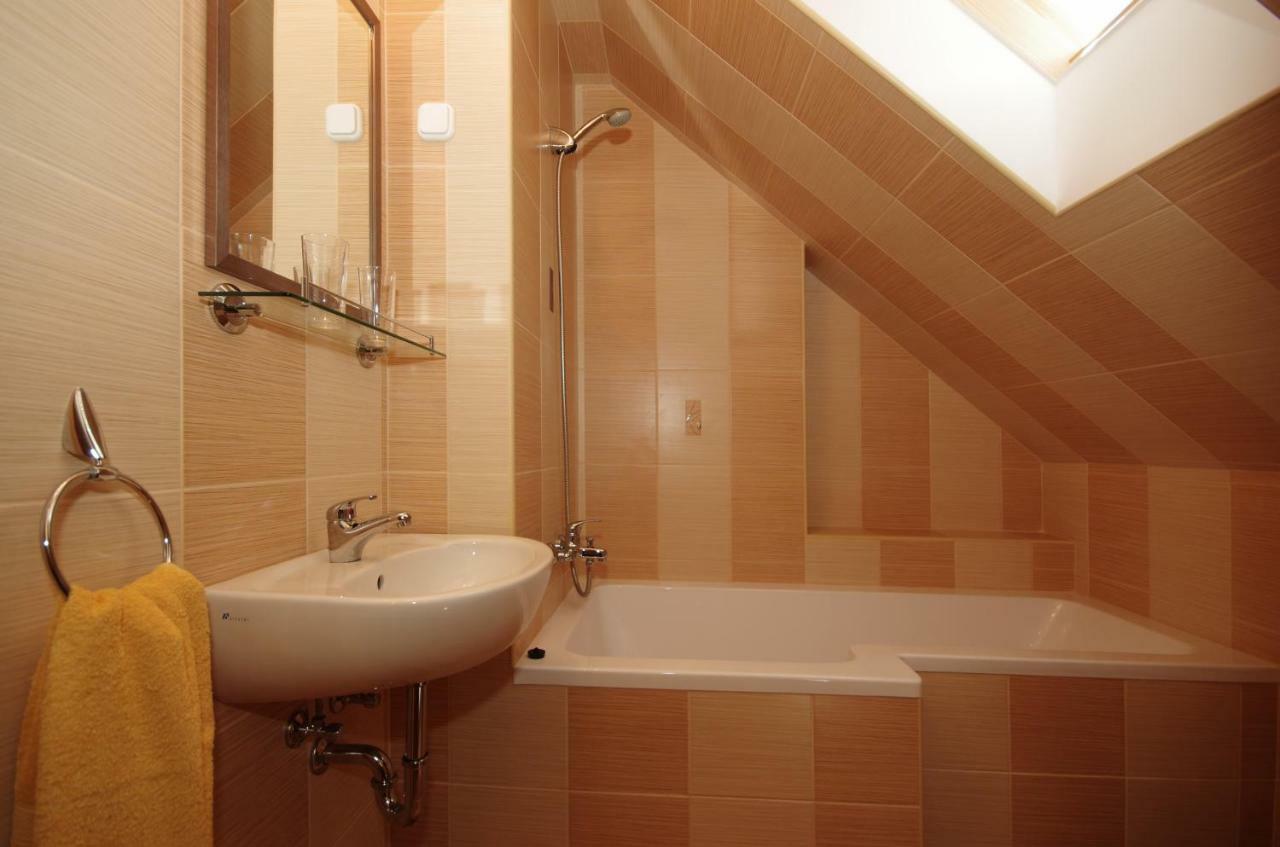 Matyas Apartmanhaz ギュラ エクステリア 写真