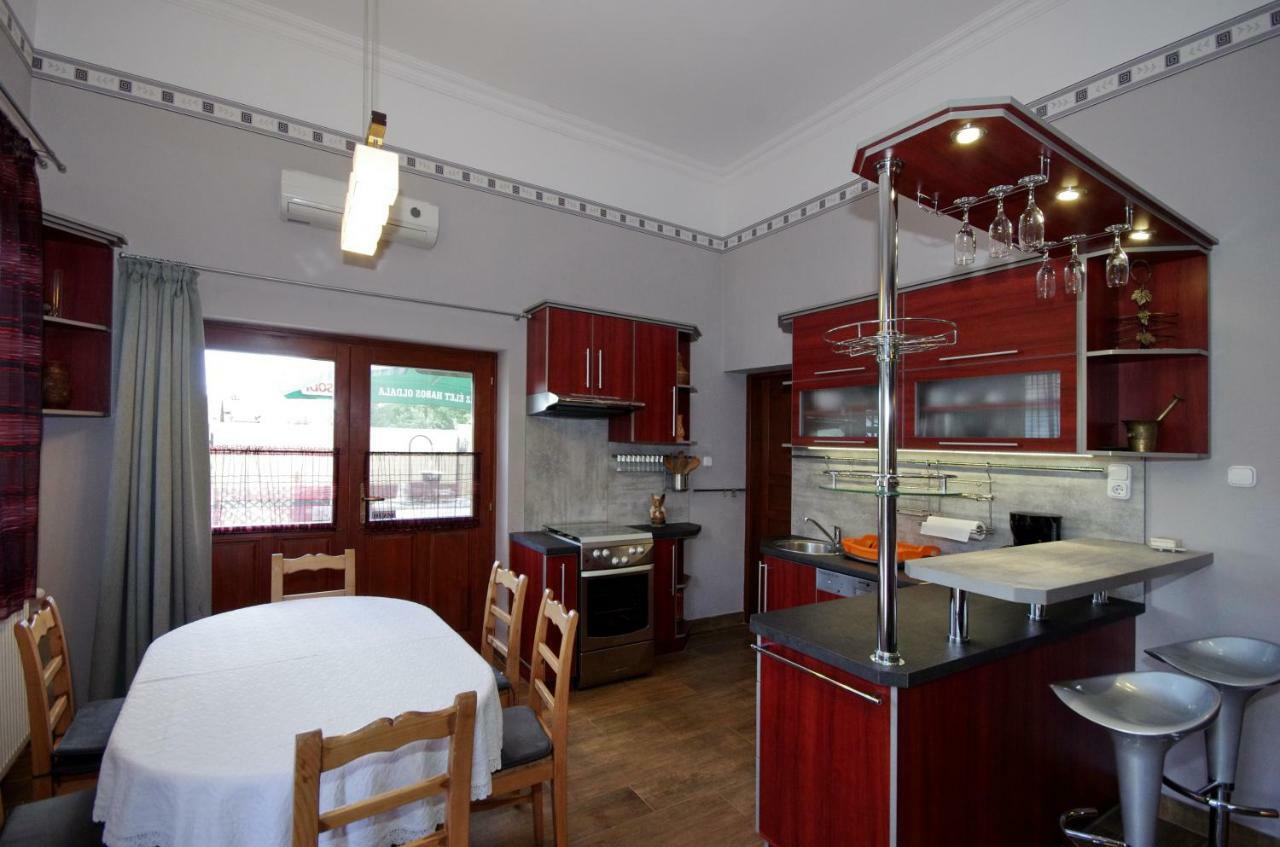 Matyas Apartmanhaz ギュラ エクステリア 写真