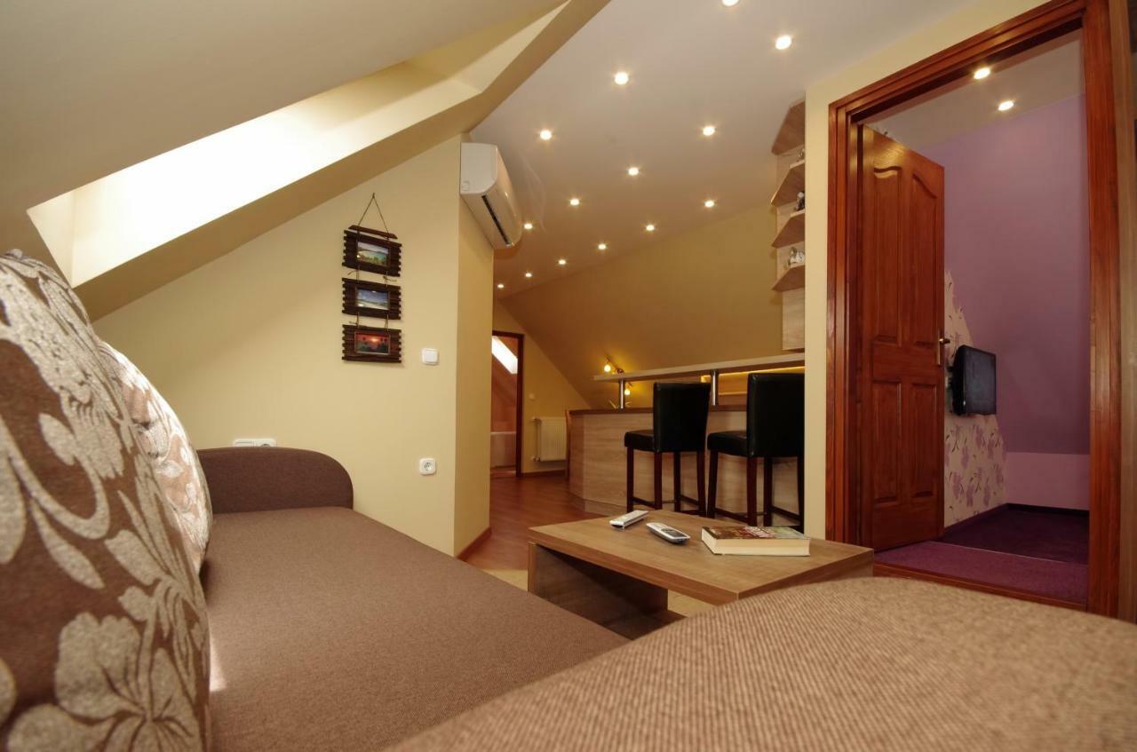 Matyas Apartmanhaz ギュラ エクステリア 写真