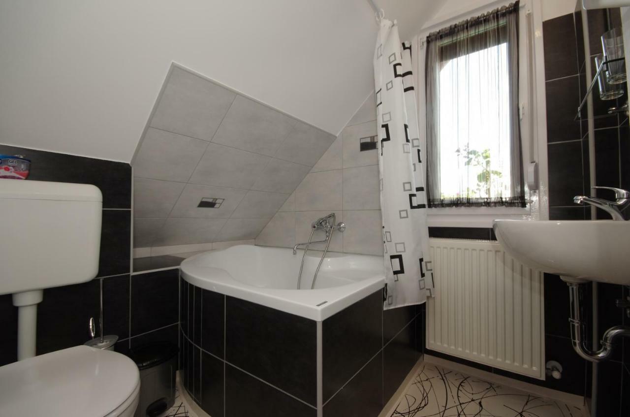 Matyas Apartmanhaz ギュラ エクステリア 写真